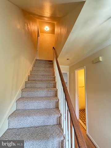 10 KATES, Paoli, PA 19301