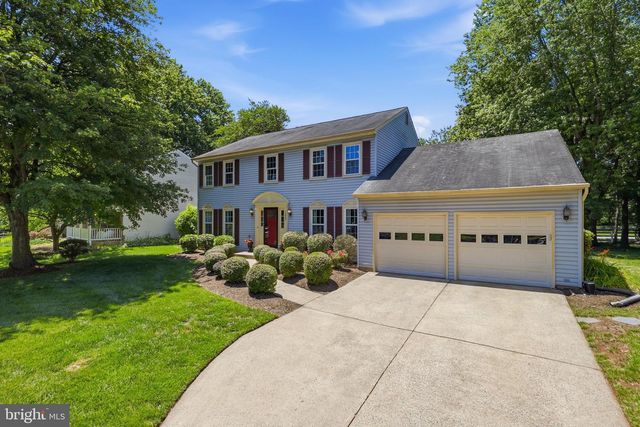 13607 WHITE BARN LN, Herndon, VA 20171