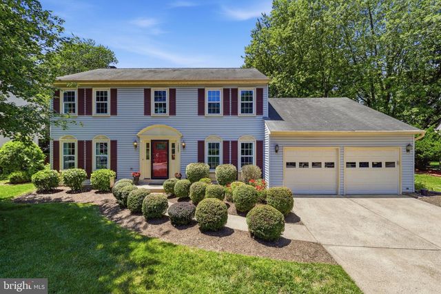 13607 WHITE BARN LN, Herndon, VA 20171