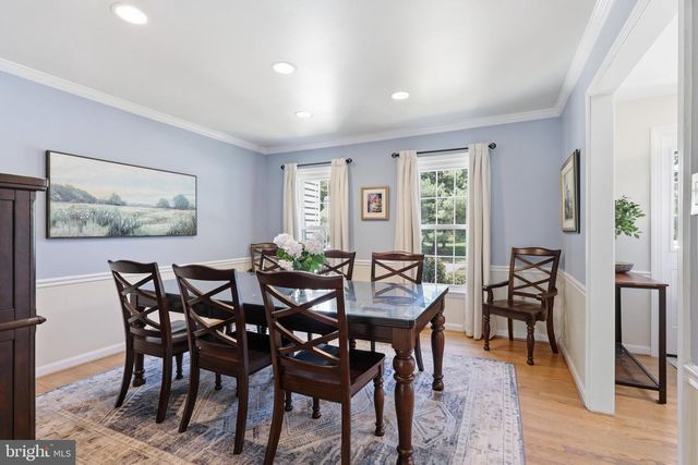 13607 WHITE BARN LN, Herndon, VA 20171