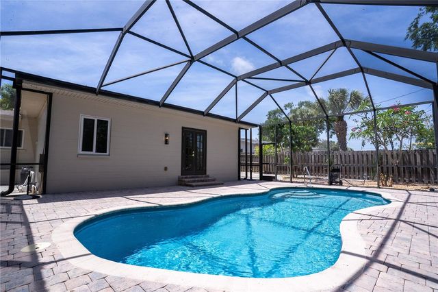 5135 101ST STREET N, St Petersburg, FL 33708