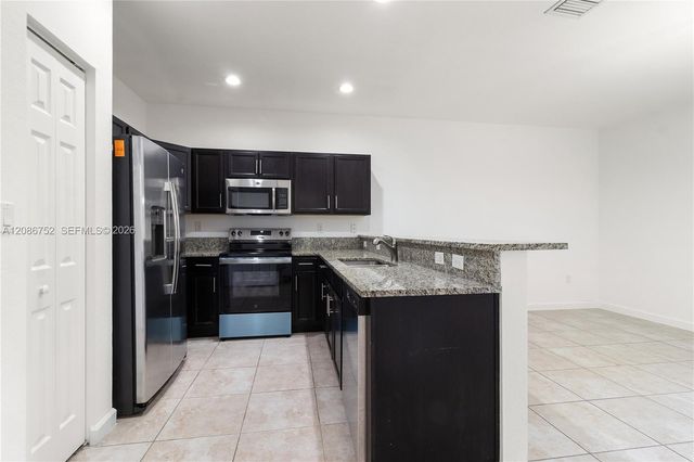 3217 SE 4th Street 3217, Homestead, FL 33033