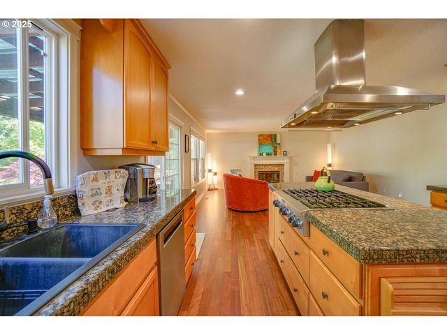 2418 Ne 148TH St, Vancouver, WA 98686