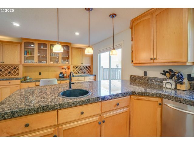 2418 Ne 148TH St, Vancouver, WA 98686