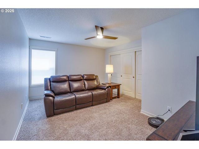 2418 Ne 148TH St, Vancouver, WA 98686
