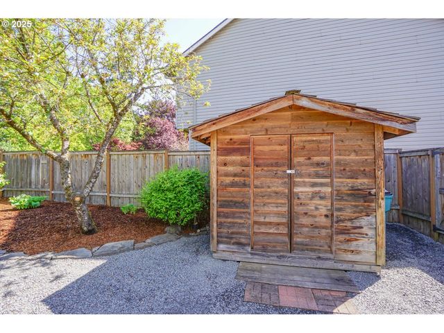 2418 Ne 148TH St, Vancouver, WA 98686