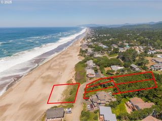 4500 BLK Division St, Depoe Bay, OR 97341