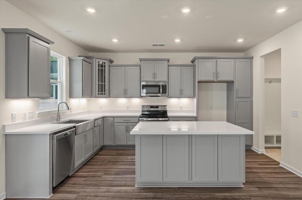 Image 11 of property listing at 227 Palfrey Drive, Ridgeville, SC 29472