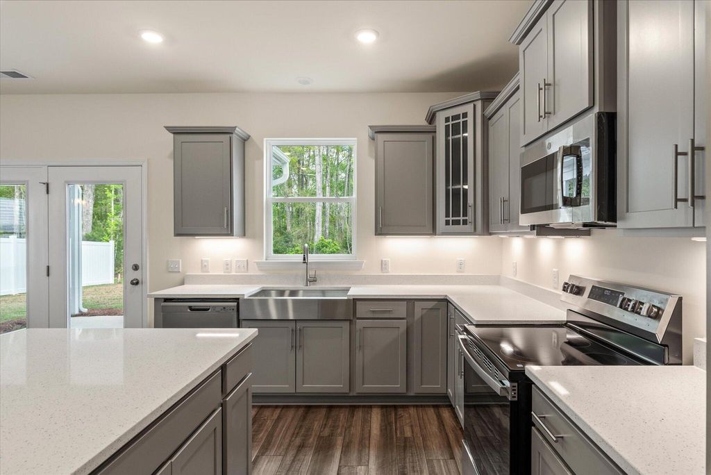 Image 14 of property listing at 227 Palfrey Drive, Ridgeville, SC 29472