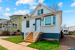 17 Zeliff Avenue, Little Falls, NJ 07424