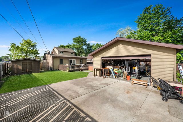 5849 W 90th Street, Oak Lawn, IL 60453