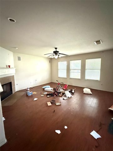 13214 Barrow Point Lane, Houston, TX 77014