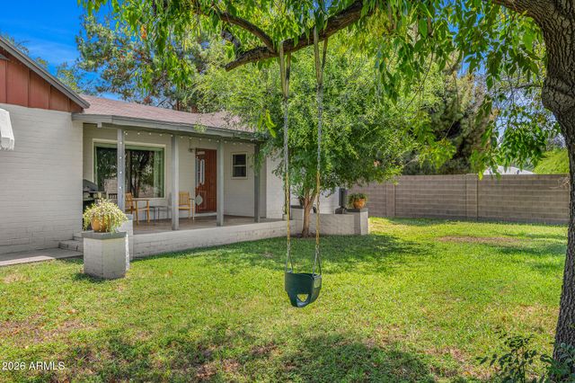 3205 E CLARENDON Avenue, Phoenix, AZ 85018