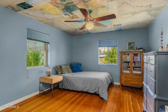 3205 E CLARENDON Avenue, Phoenix, AZ 85018