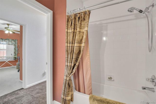 15555 E 40th Avenue 7, Denver, CO 80239