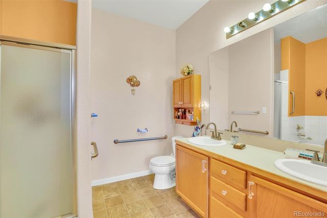 15555 E 40th Avenue 7, Denver, CO 80239