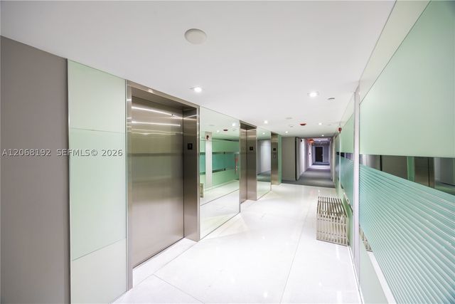 20379 W Country Club Dr 1938, Aventura, FL 33180