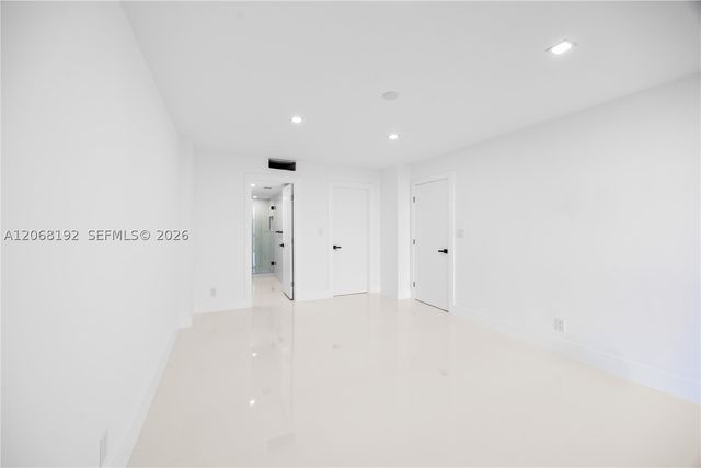 20379 W Country Club Dr 1938, Aventura, FL 33180
