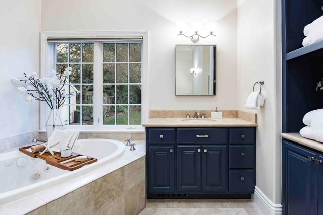 2134 Clayton Drive, Menlo Park, CA 94025