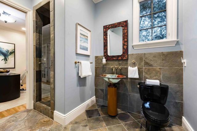 2134 Clayton Drive, Menlo Park, CA 94025