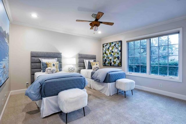 2134 Clayton Drive, Menlo Park, CA 94025