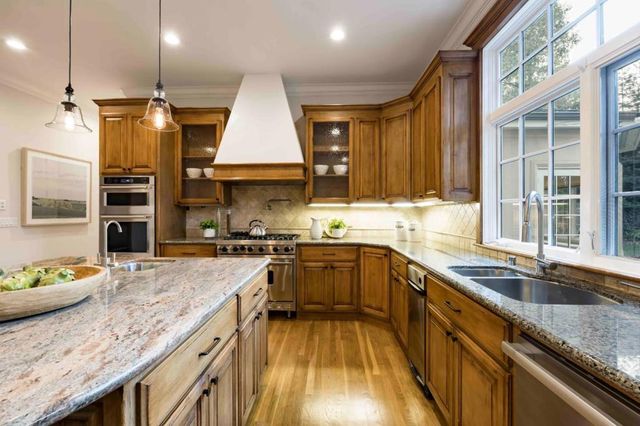 2134 Clayton Drive, Menlo Park, CA 94025