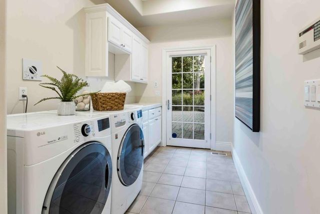 2134 Clayton Drive, Menlo Park, CA 94025