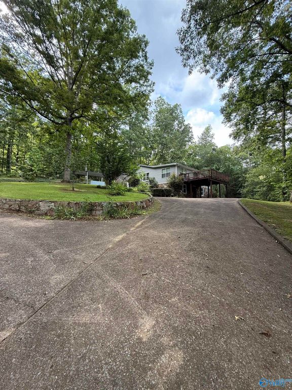 773 Honeycomb Valley Road, Grant, AL 35747