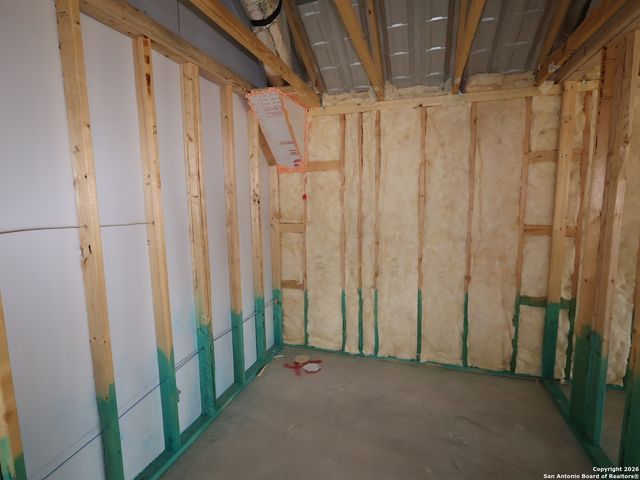 109 Cheyenne Drive, Floresville, TX 78114