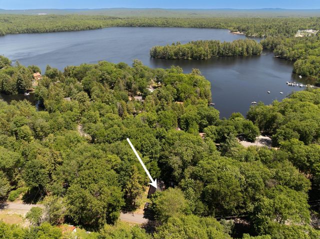 8 Merlin Road, Farmington, NH 08835