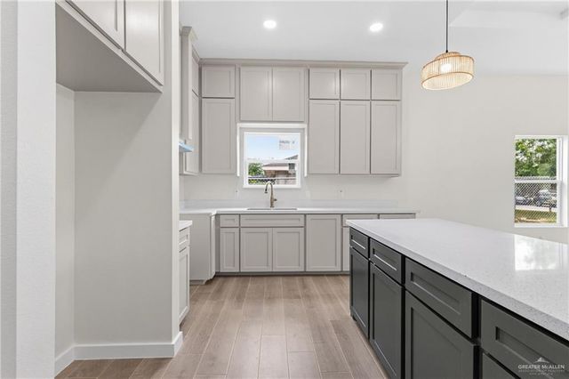 601 W Falcon Avenue, Pharr, TX 78577