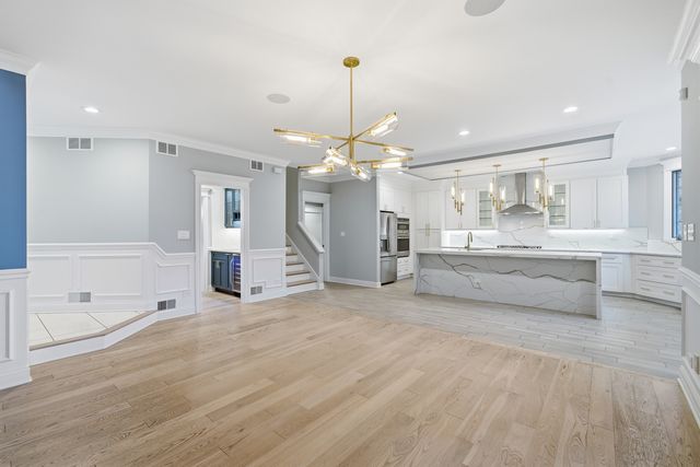 1614 Darien Club Drive, Darien, IL 60561