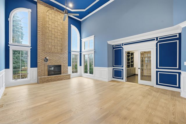 1614 Darien Club Drive, Darien, IL 60561