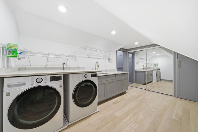 1614 Darien Club Drive, Darien, IL 60561