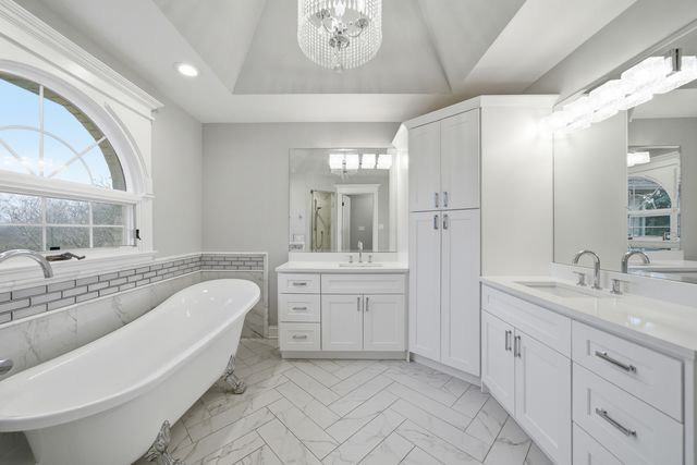 1614 Darien Club Drive, Darien, IL 60561