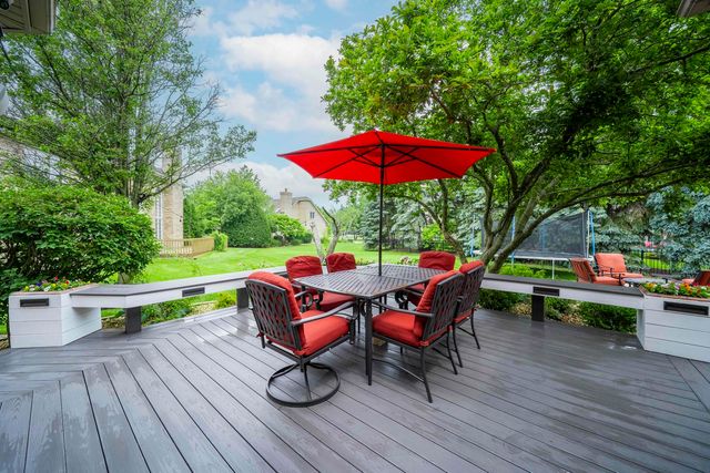 1614 Darien Club Drive, Darien, IL 60561