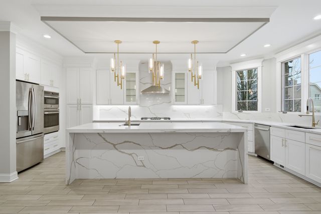 1614 Darien Club Drive, Darien, IL 60561