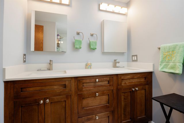 841 Cove Drive, Grantham, NH 03753