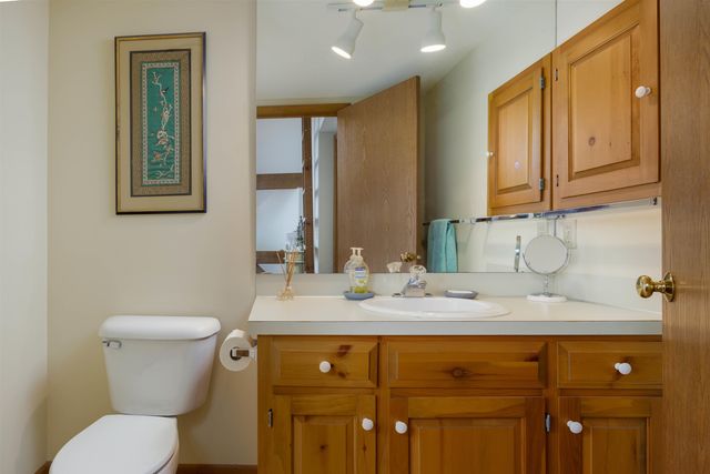 841 Cove Drive, Grantham, NH 03753