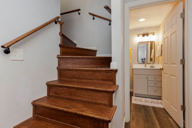 841 Cove Drive, Grantham, NH 03753