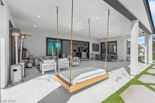 4315 North DAPPLE GRAY Road, Las Vegas, NV 89129