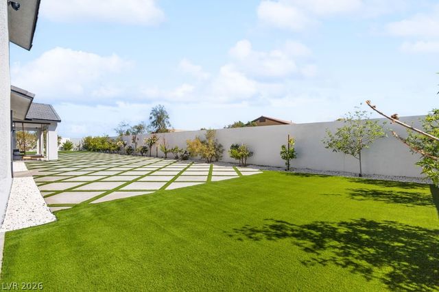 4315 North DAPPLE GRAY Road, Las Vegas, NV 89129