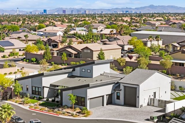 4315 North DAPPLE GRAY Road, Las Vegas, NV 89129