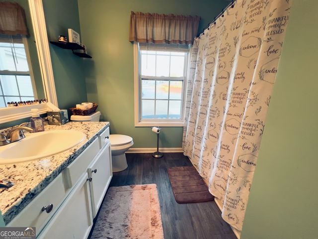 75 Canterbury Drive, Grantville, GA 30220