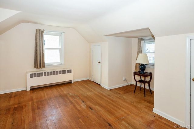 560 N 6th Street, New Hyde Park, NY 11040