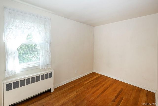 560 N 6th Street, New Hyde Park, NY 11040