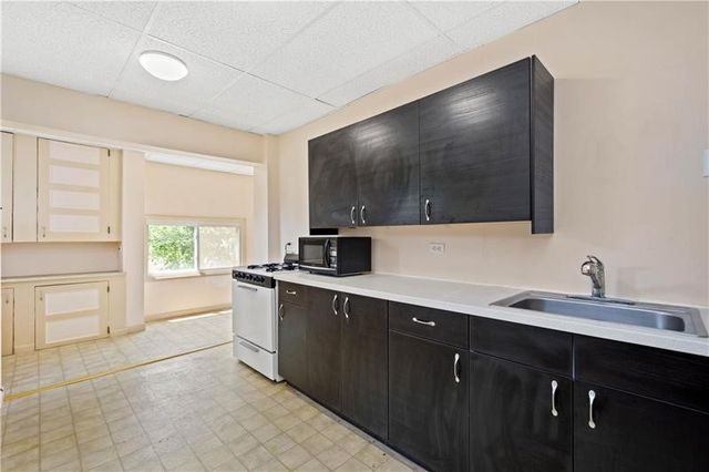 133 Glenmore Avenue, West View, PA 15229