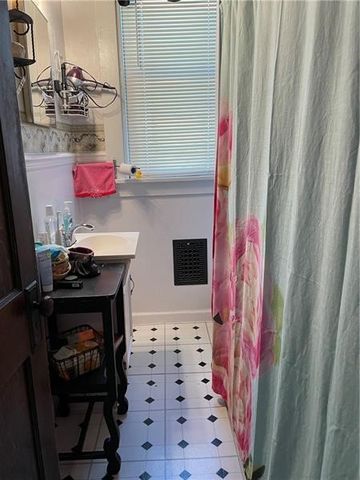 133 Glenmore Avenue, West View, PA 15229