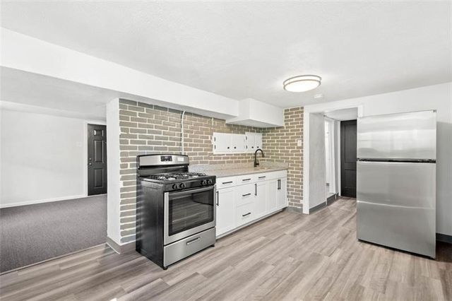 133 Glenmore Avenue, West View, PA 15229