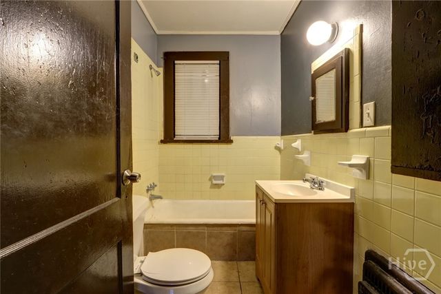 1341 E Waldburg Street, Savannah, GA 31401